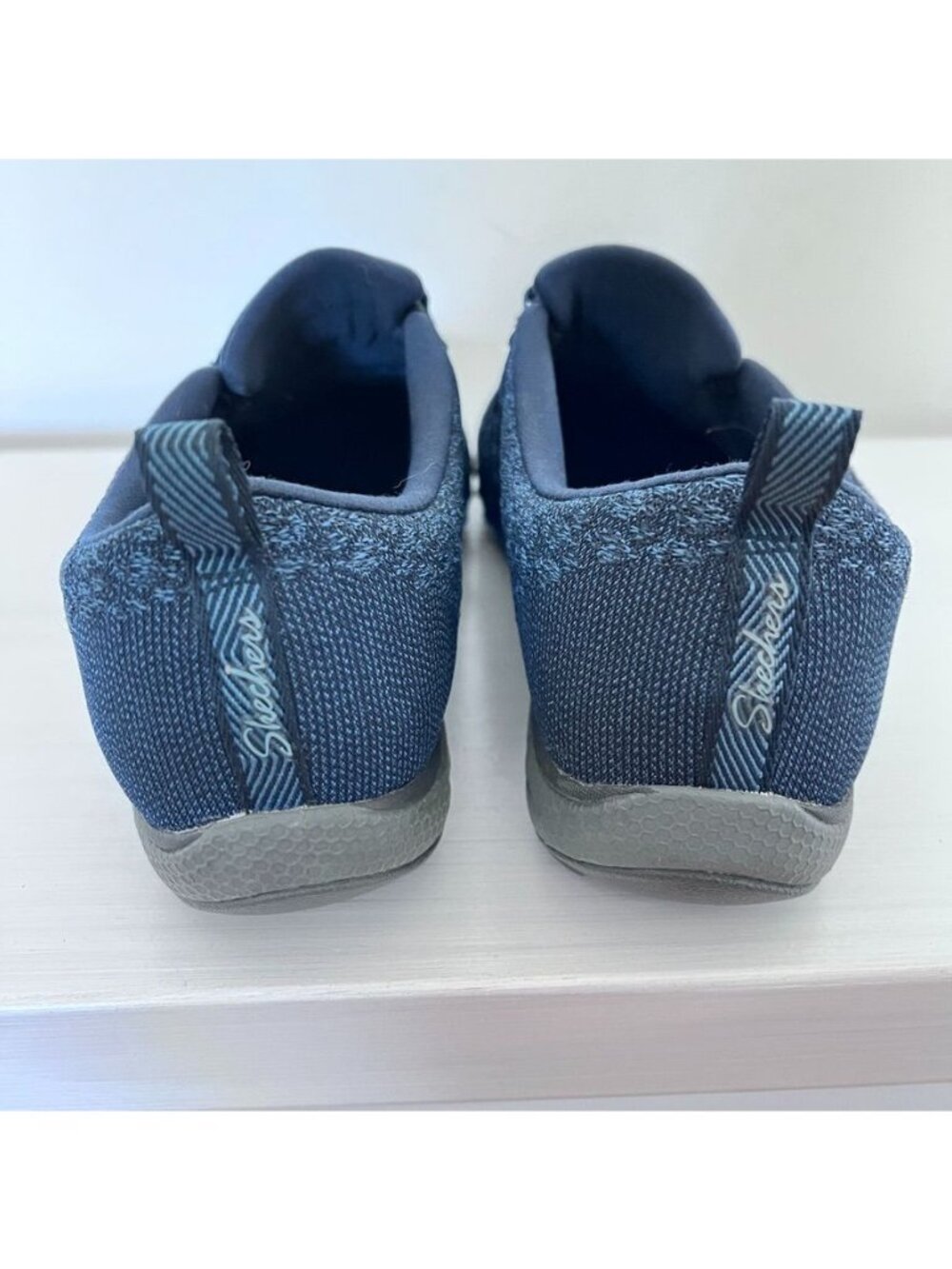 Skechers Womens Sz 8.5 Relaxed Fit Breathe Easy Sere-Knity Slip-on Sneakers - Picture 3 of 8